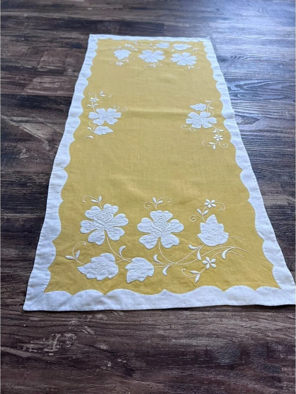 Vintage Yellow Linen Table Runner, White Floral Appliqué Runner, MCM